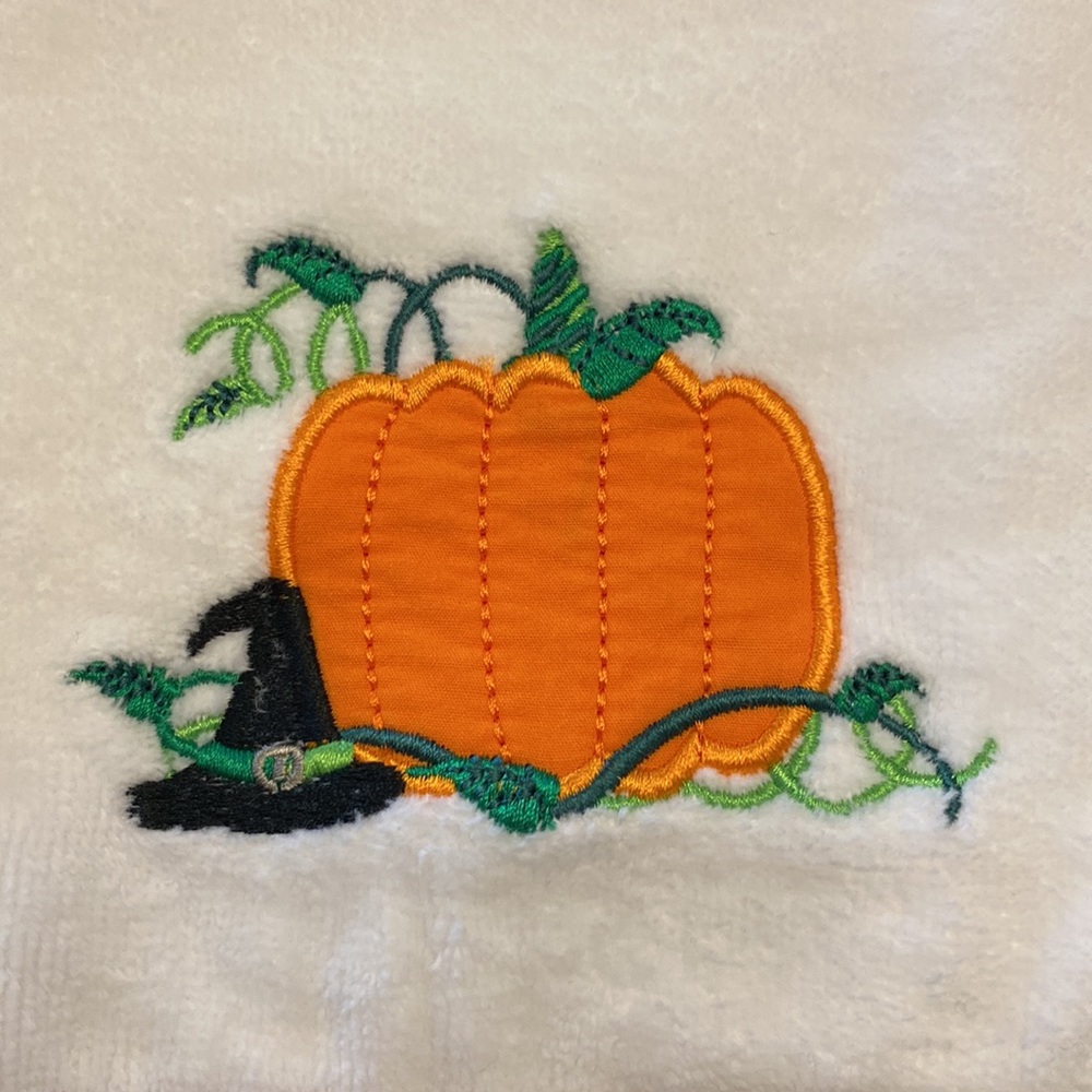 Set of 4 Hand Towels - Picture 3 of 9